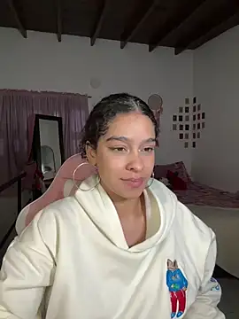 Snapshot of Arteatenea__ chatting on 04-30-26, 01:56 Arteatenea online show from 04-30-26, 01:56