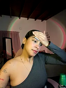 Snapshot of Arteatenea__ chatting on 11-26-25, 03:39 Arteatenea online show from 11-26-25, 03:39