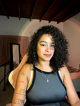 Snapshot of Arteatenea__ chatting on 09-28-25, 01:45 Arteatenea online show from 09-28-25, 01:45