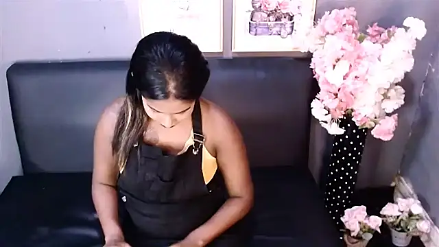 Littleindianmilf online show from 02-25-25, 07:52
