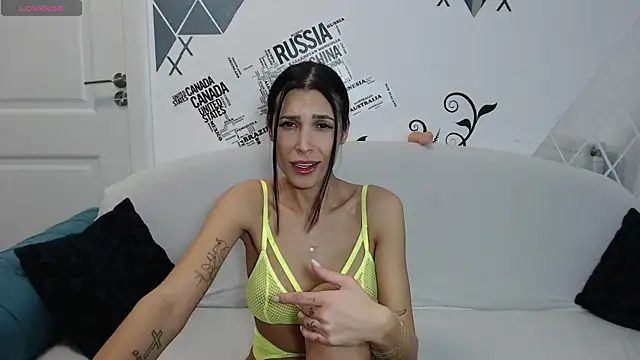 Snapshot of -jennyX0 chatting on 02-06-25, 06:24 -jennyX0 online show from 02-06-25, 06:24