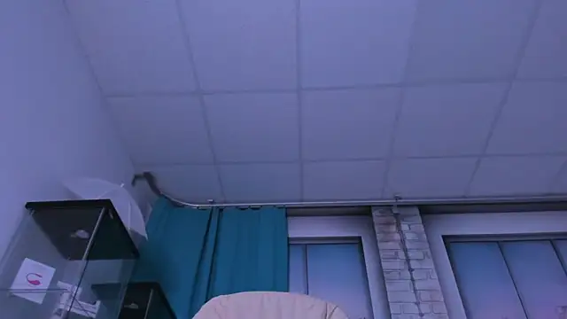 SinCityLiz online show from 04-10-26, 11:01