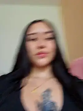 Snapshot of Selena_blake chatting on 03-22-25, 05:41 Selena blake online show from 03-22-25, 05:41