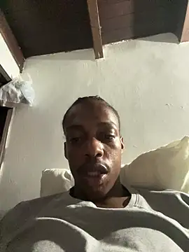 Snapshot of LarryCollin chatting on 03-17-25, 11:31 LarryCollin online show from 03-17-25, 11:31