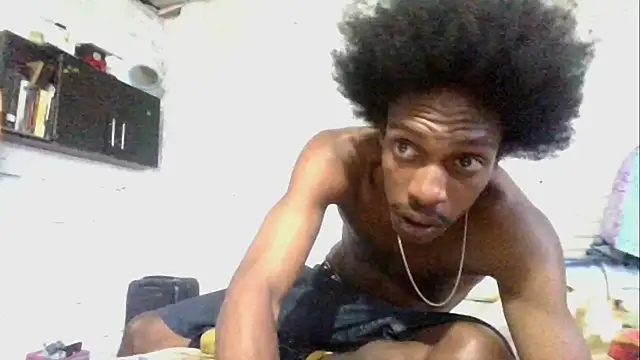 Snapshot of LarryCollin chatting on 10-18-25, 10:12 LarryCollin online show from 10-18-25, 10:12