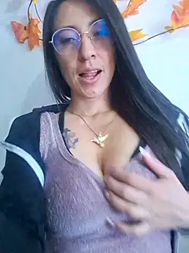 Snapshot of VALERY-03_ chatting on 09-17-25, 12:07 VALERY-03 online show from 09-17-25, 12:07