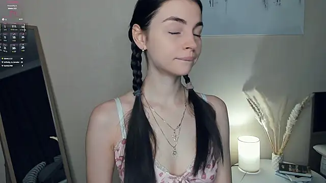 MaryJacksoon online show from 11-22-25, 07:51