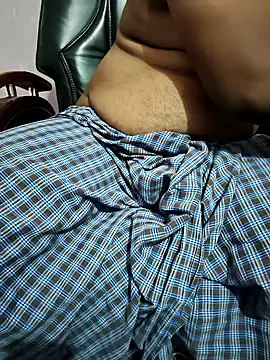 KMRomance online show from 10-29-25, 02:38