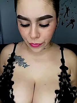 BigTits Kitty online show from 03-11-26, 07:02