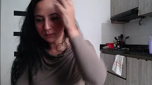 Snapshot of mariamulata chatting on 07-15-26, 04:58 mariamulata online show from 07-15-26, 04:58