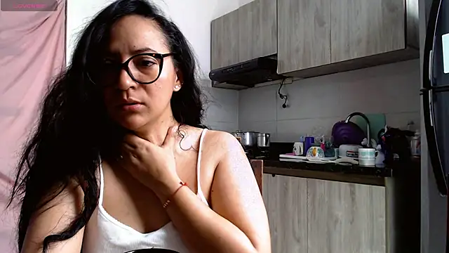 Snapshot of mariamulata chatting on 05-01-26, 06:02 mariamulata online show from 05-01-26, 06:02