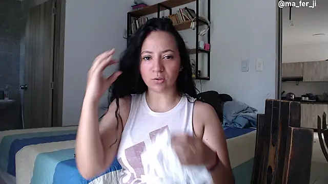 Snapshot of mariamulata chatting on 07-01-26, 04:18 mariamulata online show from 07-01-26, 04:18