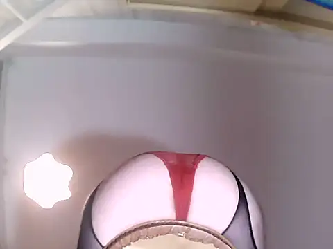 Snapshot of culalimer chatting on 12-16-25, 09:35 culalimer online show from 12-16-25, 09:35