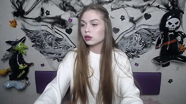 LaraPika online show from 11-10-25, 06:02