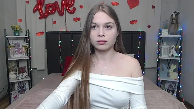 LaraPika online show from 04-14-26, 05:07