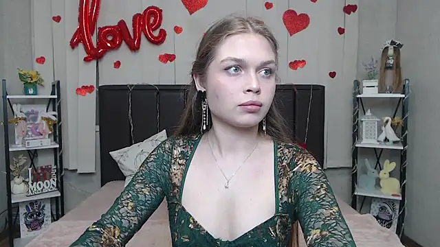 LaraPika online show from 03-19-26, 06:02