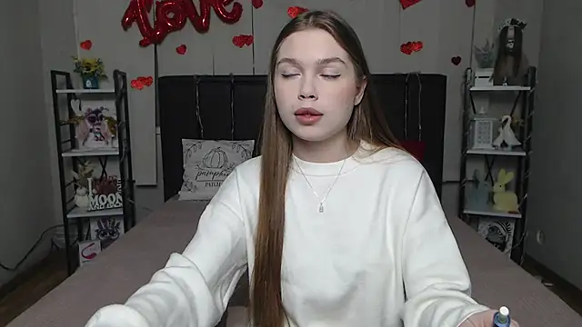 LaraPika online show from 02-18-26, 06:11