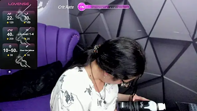 Snapshot of Caliia_Oith_ chatting on 01-30-25, 07:37 Caliia Oith online show from 01-30-25, 07:37