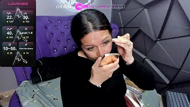 Snapshot of Caliia_Oith_ chatting on 01-31-25, 04:38 Caliia Oith online show from 01-31-25, 04:38