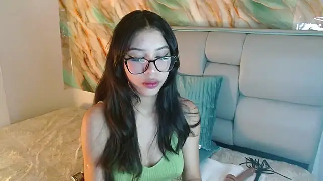 Snapshot of AmberJeong chatting on 03-02-25, 09:52 AmberJeong online show from 03-02-25, 09:52