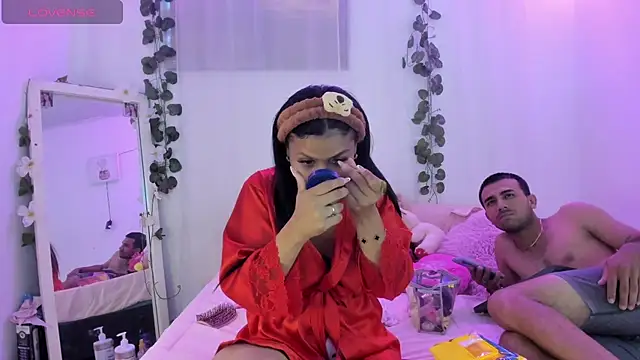 catalina and roger online show from 11-24-25, 08:53