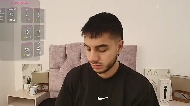 Amadeo Wild online show from 10-25-25, 04:07