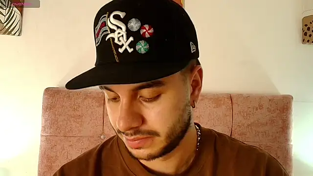 Amadeo Wild online show from 04-08-26, 02:51