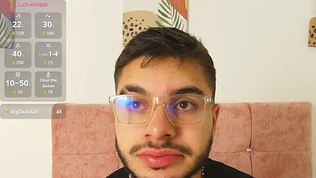 Amadeo Wild online show from 11-17-25, 02:54