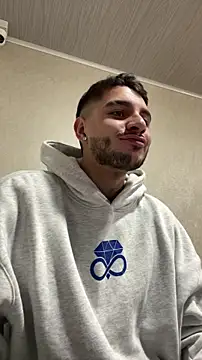 Amadeo Wild online show from 09-23-25, 02:18