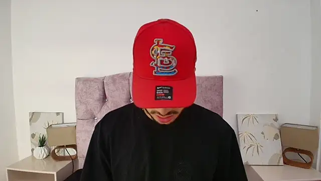 Amadeo Wild online show from 10-21-25, 03:55