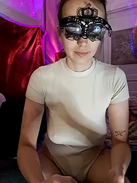 PearMaki online show from 12-18-25, 12:16