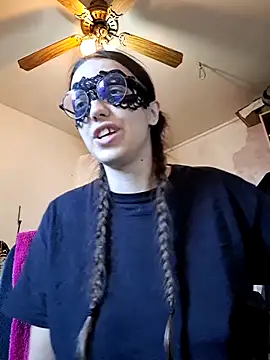 Snapshot of PearMaki chatting on 09-21-25, 04:34 PearMaki online show from 09-21-25, 04:34