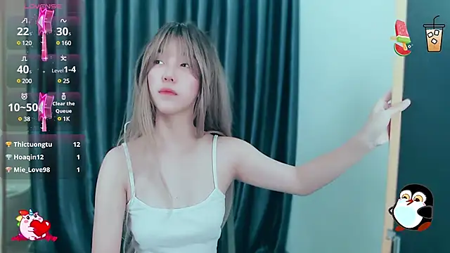 -Poison-Ivy- online show from 12-21-24, 12:20