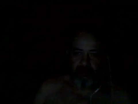 Snapshot of Leocesar37 chatting on 09-26-25, 06:53 Leocesar37 online show from 09-26-25, 06:53