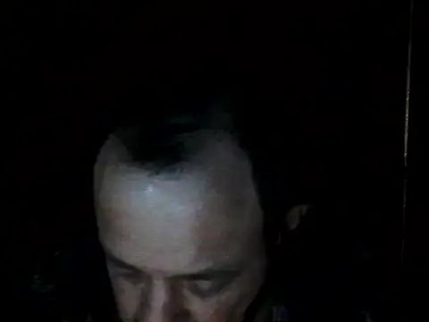 Snapshot of Leocesar37 chatting on 09-17-25, 10:17 Leocesar37 online show from 09-17-25, 10:17