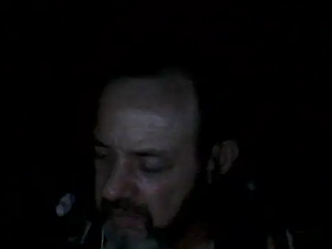 Snapshot of Leocesar37 chatting on 09-24-25, 08:10 Leocesar37 online show from 09-24-25, 08:10