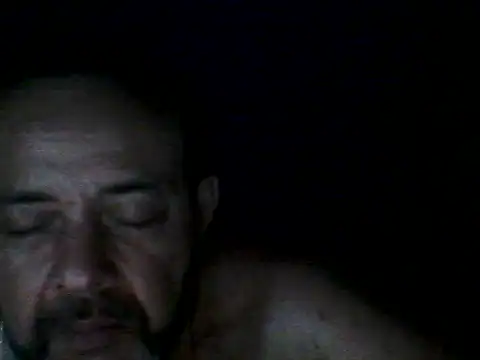 Snapshot of Leocesar37 chatting on 09-19-25, 06:17 Leocesar37 online show from 09-19-25, 06:17