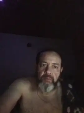 Snapshot of Leocesar37 chatting on 10-12-25, 05:09 Leocesar37 online show from 10-12-25, 05:09