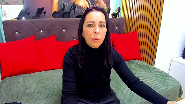 LauraSin online show from 02-16-26, 07:12