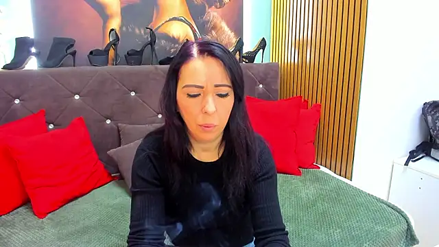 LauraSin online show from 02-19-26, 07:00