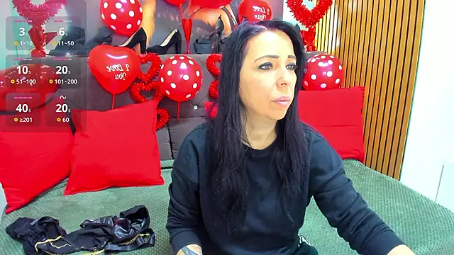 LauraSin online show from 02-13-26, 04:34