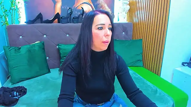 LauraSin online show from 01-17-26, 04:27