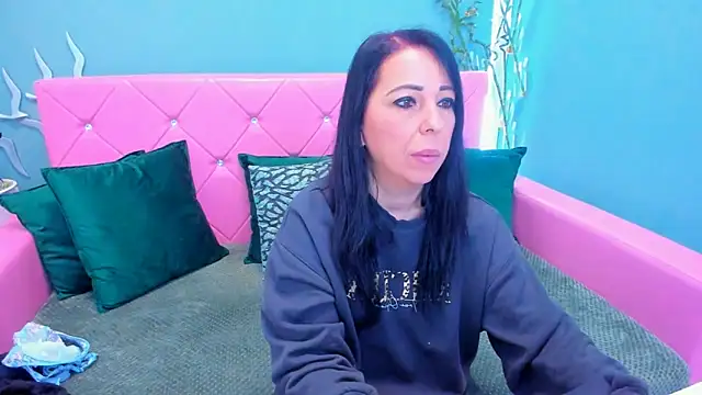 LauraSin online show from 12-01-25, 04:24