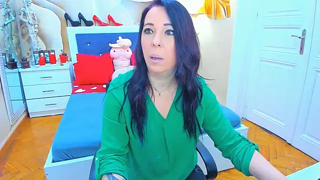 LauraSin online show from 03-11-25, 04:08