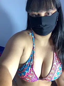 Snapshot of Jeroliee_viyana chatting on 05-21-26, 03:59 Jeroliee viyana online show from 05-21-26, 03:59