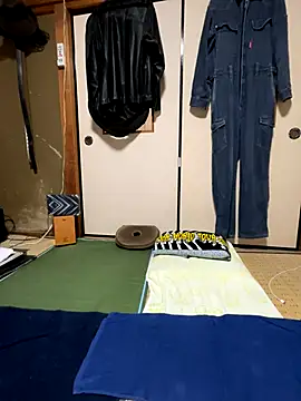Snapshot of shigeki-113 chatting on 09-19-25, 05:00 shigeki-113 online show from 09-19-25, 05:00