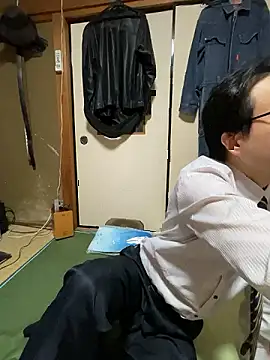 Snapshot of shigeki-113 chatting on 10-15-25, 12:35 shigeki-113 online show from 10-15-25, 12:35