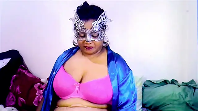 Snapshot of Mysterylady143 chatting on 07-14-26, 05:52 Mysterylady143 online show from 07-14-26, 05:52