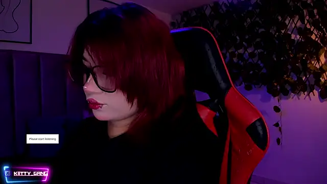 Kitty Gang online show from 11-19-25, 01:49