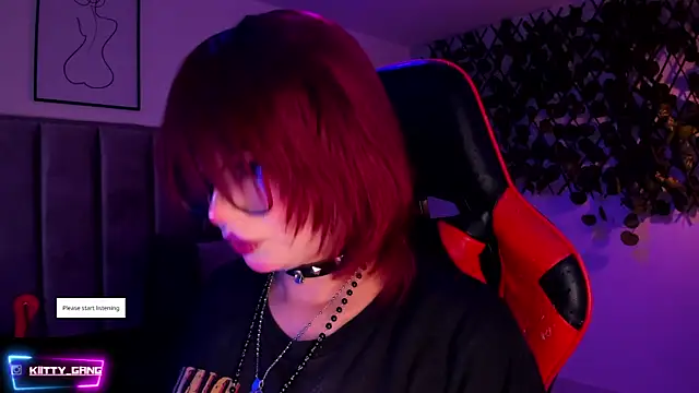 Kitty Gang online show from 10-24-25, 01:48